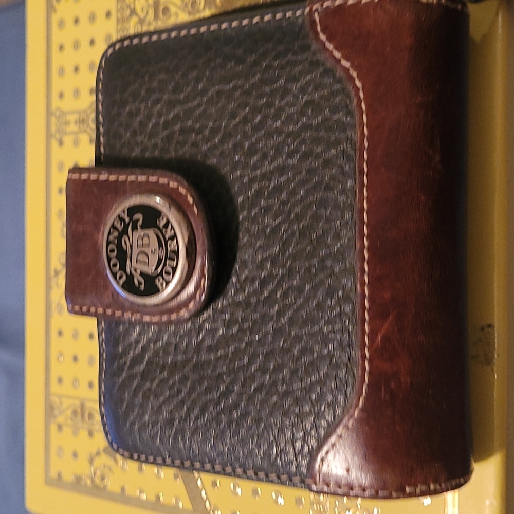 Dooney bourke